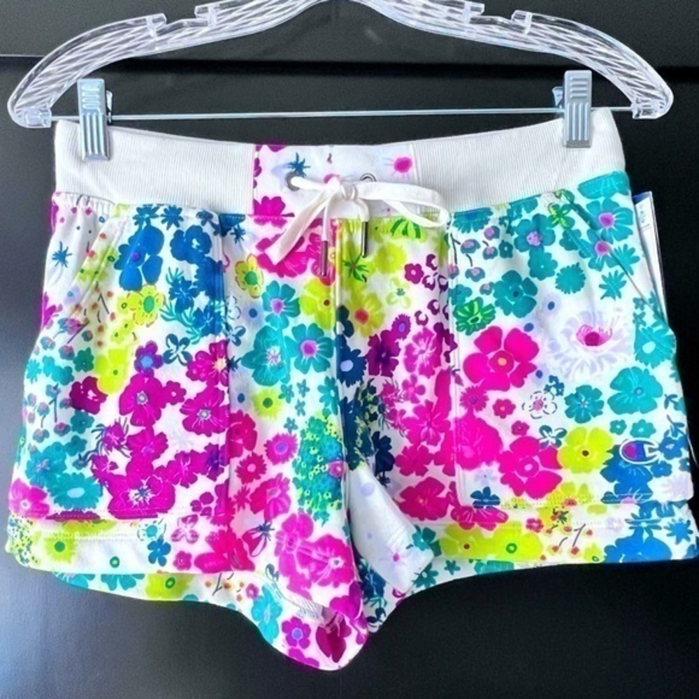 NWT Champion flower power campus French terry shorts size small